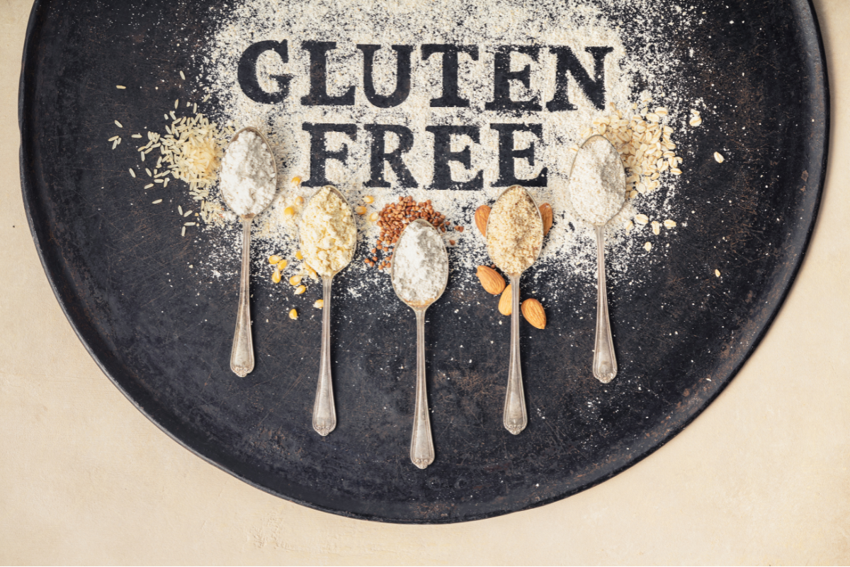 Assorted gluten-free flours and binders - keyphrase: gluten-free bread